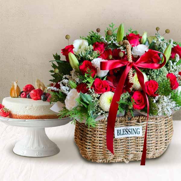 Blooming Love+Cake product image