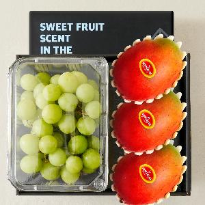 Premium Apple Green Grape & Apple Mango Gift Set 1.9kg / 4pcs product image