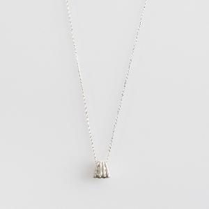 Quadruple Shell Necklace-Silver product image