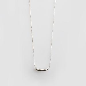 Curved Volume Lining Necklace-Silver product image
