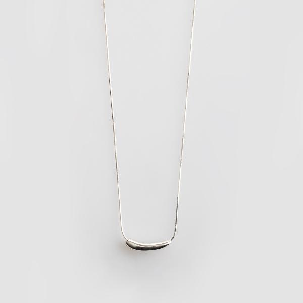Curved Volume Lining Necklace-Silver product image