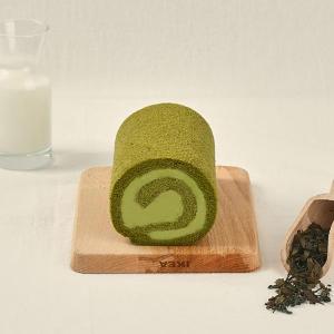 DALROLL Gluten-Free Matcha Dalmi Roll Whole item image