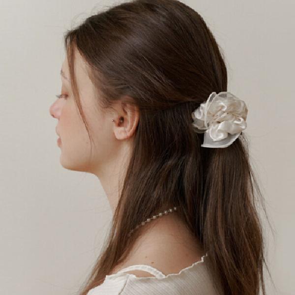 romatic mesh lace scurnch-cream product image