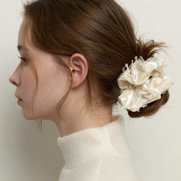 lace velvet scrunch-cream product image