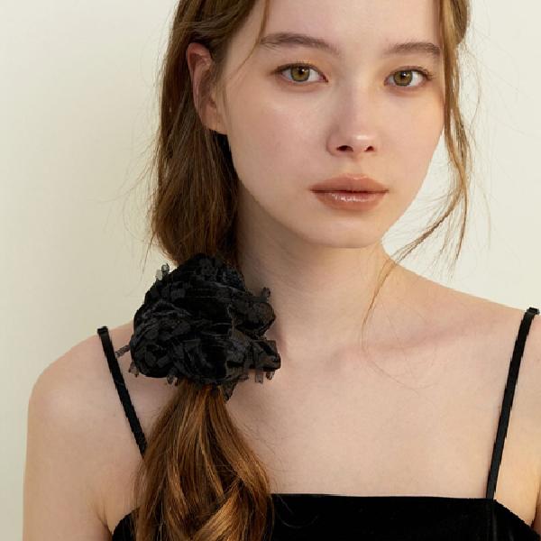 lace velvet scrunch-black product image