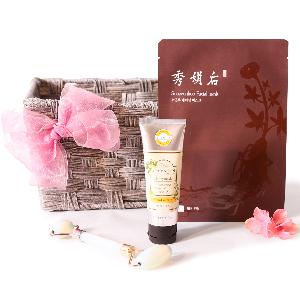Luxurious Spa Essentials Gift Set product image