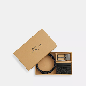 Boxed card case and belt gift set in signature canvas product image