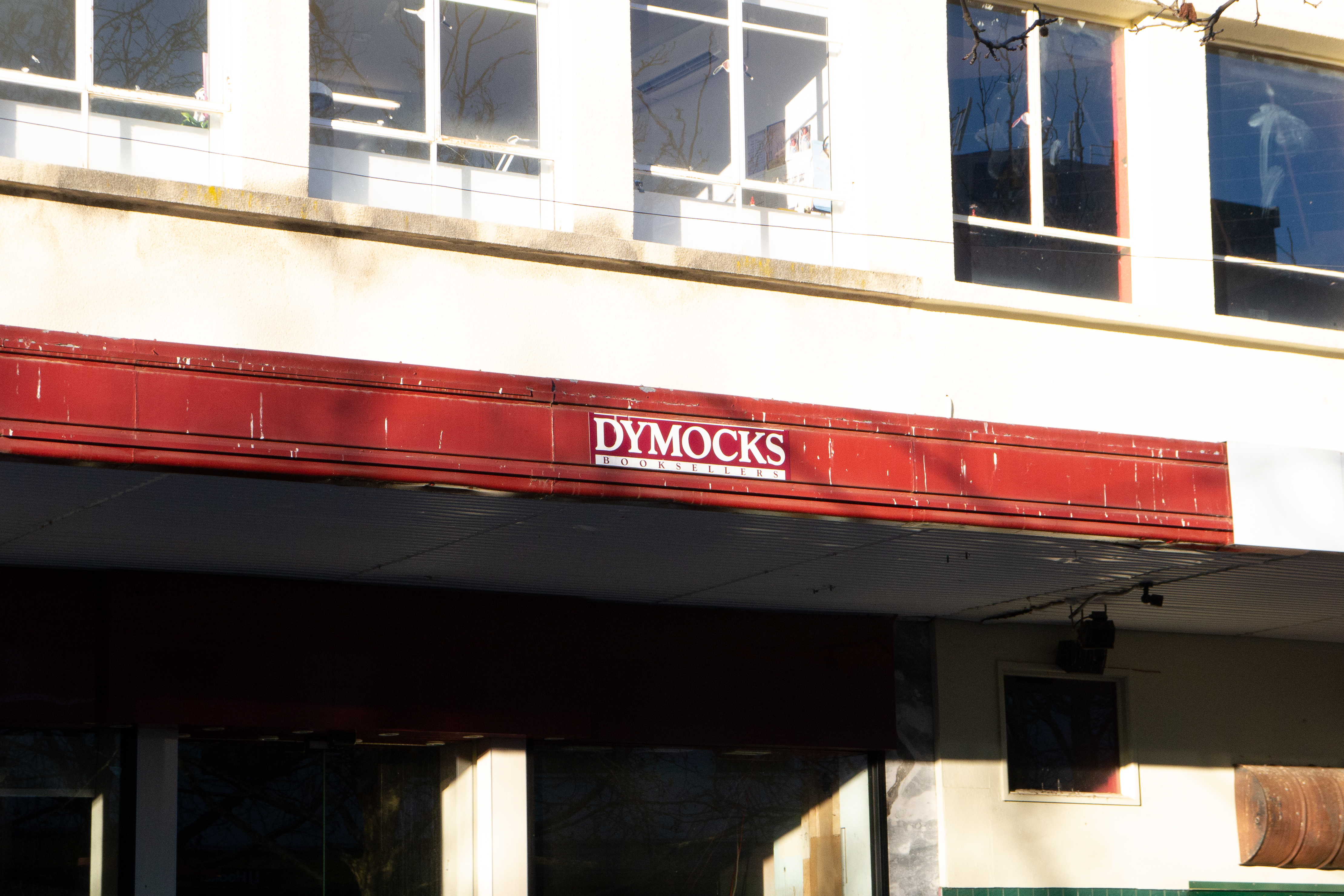 Dymocks  brand image