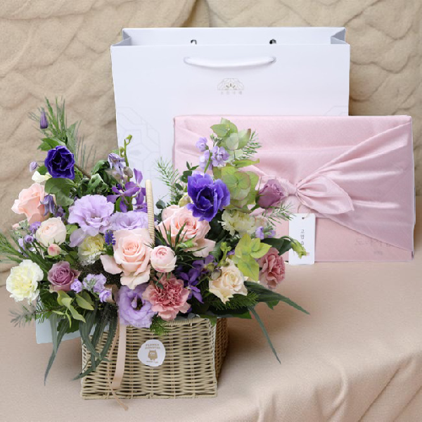 Purple Romance Flower Basket + Bellflower Root Jeonggwa 300 product image