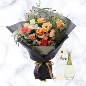 Flowermonster Fiona + Dior J’adore Eau de Parfum product image