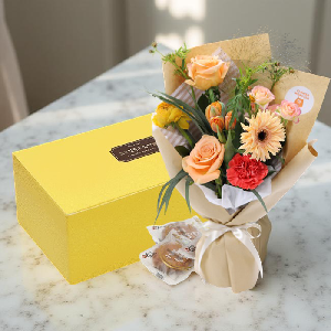 Flowermonster Heidi Bouquet + Korean Traditional Yakgwa with Domestic Wheat product image