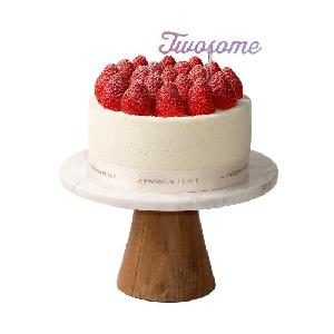 White Strawberry Choco Fresh Cream product image