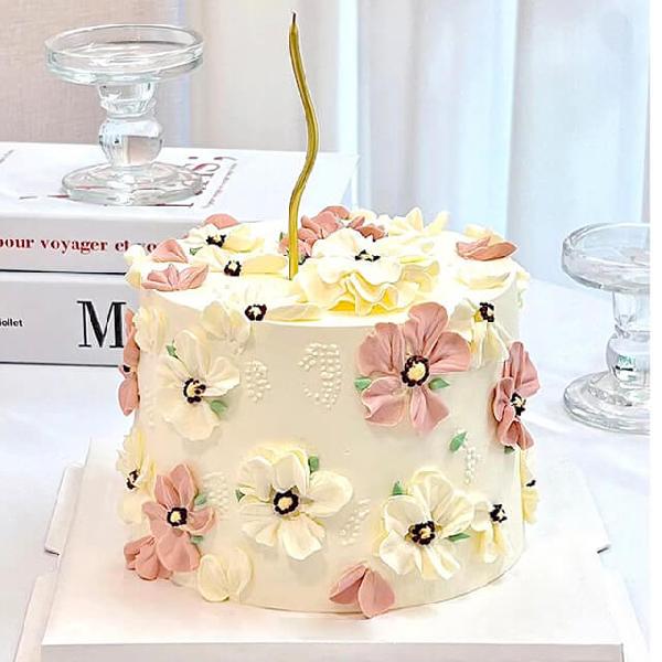 The Blooming Floral Cream Birthday Cake item image