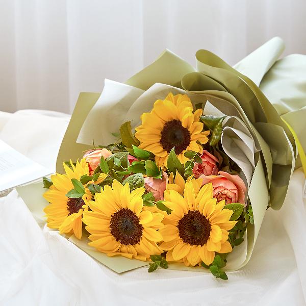 "Meet the Masterpiece" Sunflowers by Van Gogh product image