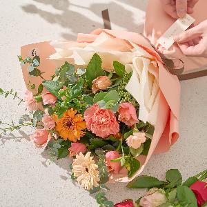 Seasonal Flower Bouquet item image