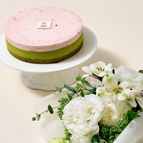 O’sulloc Cake and Flower Bouquet product image