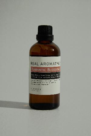 Romantic Blossom 100ml + USB Aromatherapy Diffuser B type product image