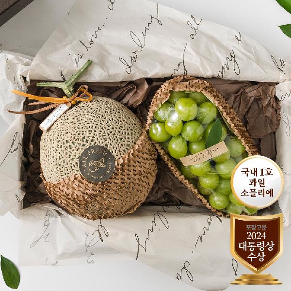 "With Complimentary Message Card" Luxury Seasonal Fruit Gift: Shine Muscat (1 pc) & Melon (1 pc) 2.65kg+ product image