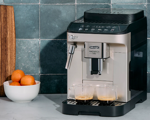 Magnifica Evo Coffee and Espresso Machine product image