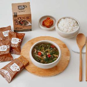 CupCook Everyday Shepherd’s Purse Soybean Paste Soup (4 Servings × 2 Sets) product image