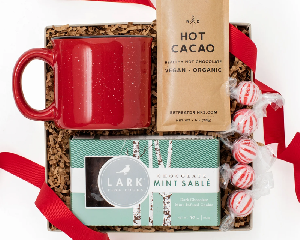 Merry Holiday Box product image
