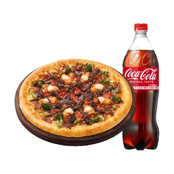 Black BBQ Steak Gnocchi Cheese Crust L + Cola 1.25L product image