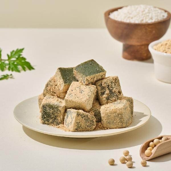 Soybean Powder Mugwort Injeolmi 1box / 600g / 20~25 pieces + Shopping Bag product image