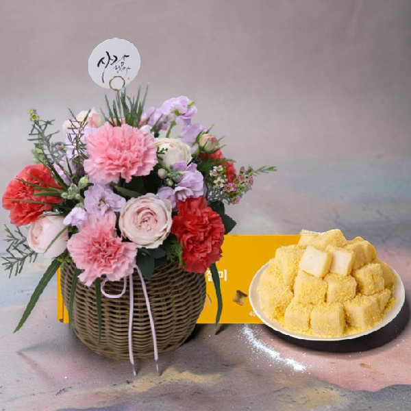 Filial Piety Carnation +Injeolmi Rice Cake item image