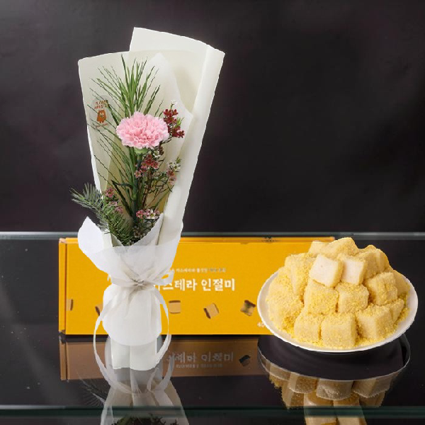Single Pink Carnation + Injeolmi Rice Cake product image