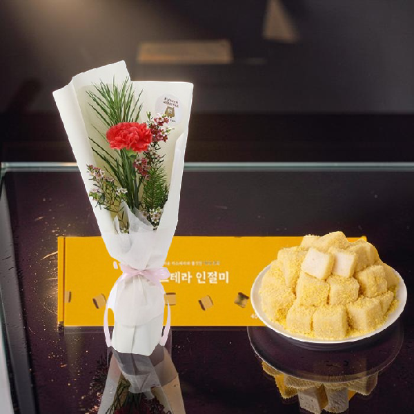 Single Red Carnation + Injeolmi Rice Cake product image