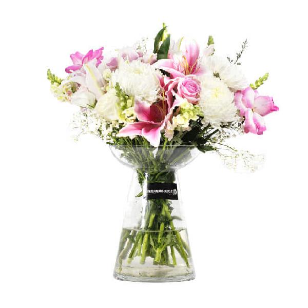 Queen of Queens - Classy Mixed Vase product image