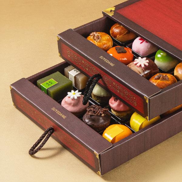 "With Complimentary Message Card" Premium Assorted Set item image