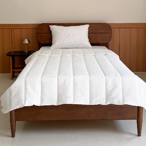 Premium Square Duralon Seersucker Cooling SS Summer Comforter & Pillow Set
(White) product image