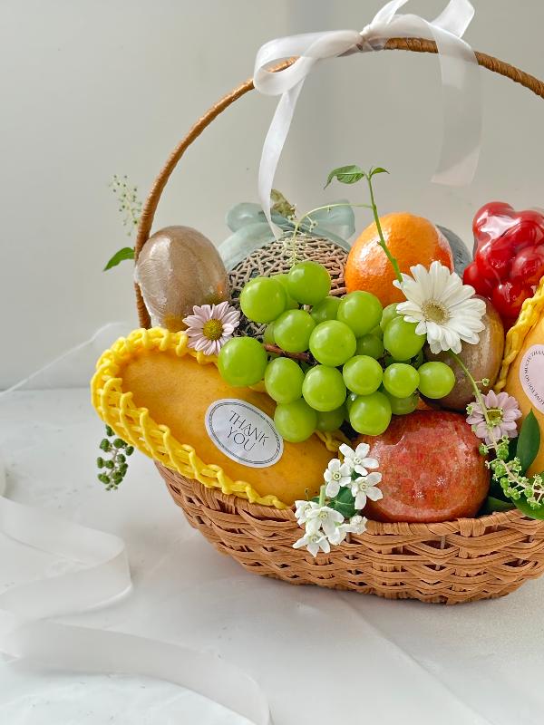 Fruit & Flower Basket (Seoul/Gyeonggi Delivery Only) item image
