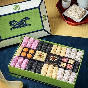 (2024Chuseok) Gangneung Hangwa 70-Year Tradition Hanji Box Gift Set Medium product image